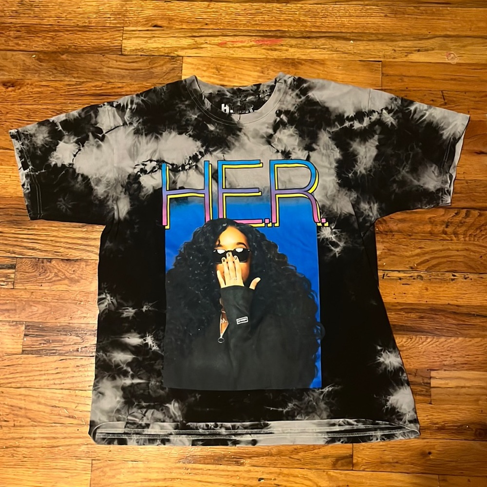 H.E.R tee